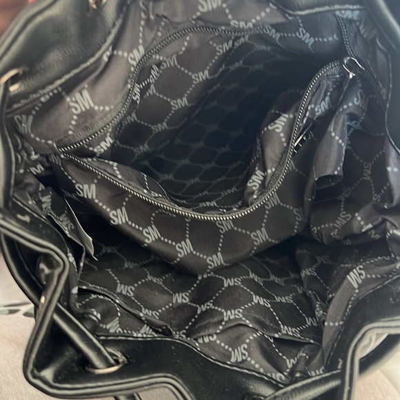 Steve Madden Bucket Bag Super Cute and Versatile! - Picture 7 of 12